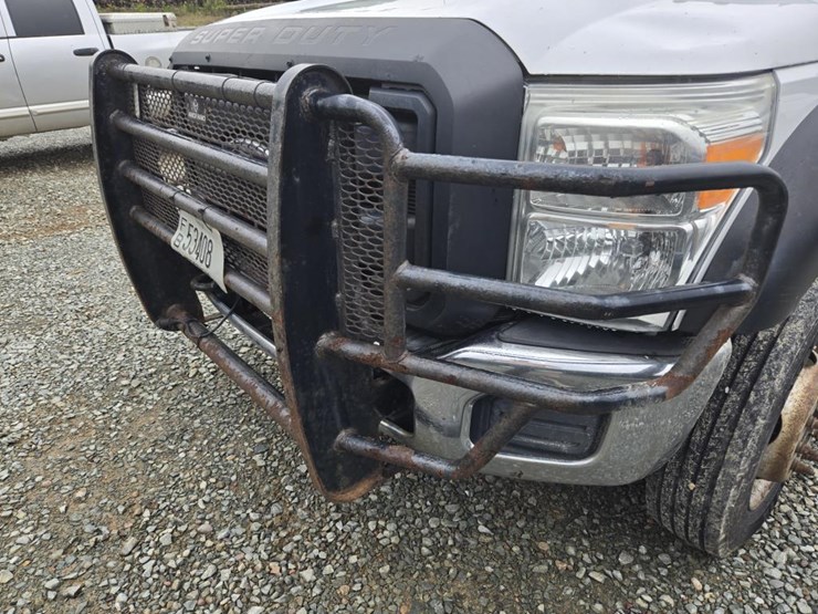 2011-ford-f550-image-10
