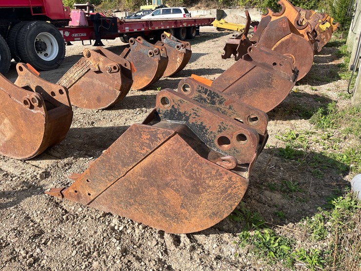 #13397-•-new-holland-bucket-image-2