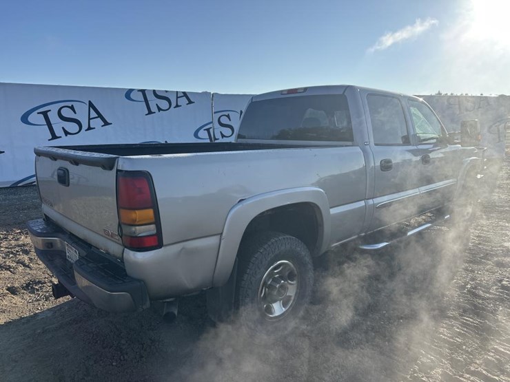 2005-gmc-2500-image-5