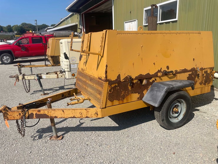 #13348-•-1992-atlas-corporation-tow-behind-compressor-image-2