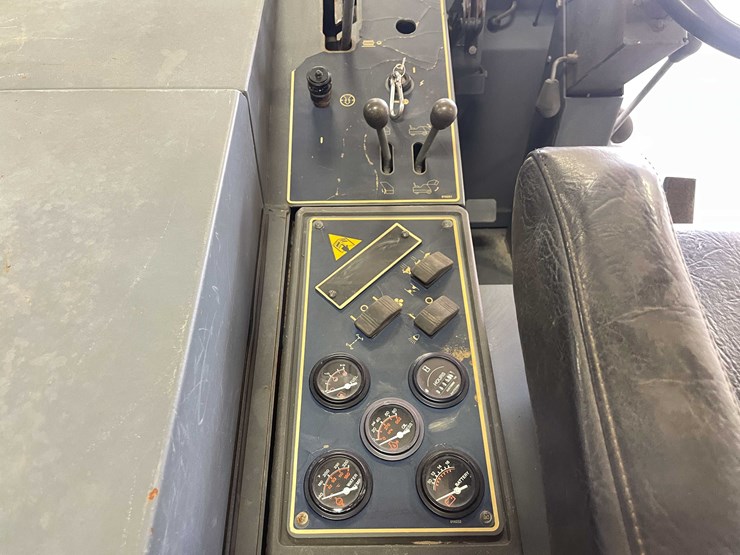 #13380-•-advanced-6250-floor-sweeper-image-10