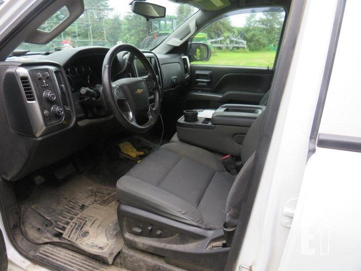 2017-chevrolet-lt-1/2-ton-4x4-,-4-door-16-image-4