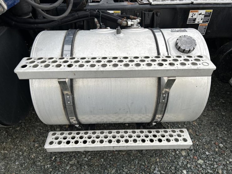 2018-kenworth-t680-image-36