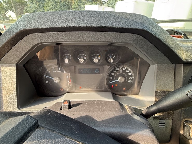 2010-ford-f250-xl-image-16