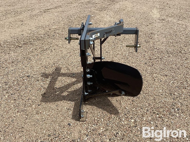 2023-brush-chief-6114-moldboard-single-plow-image-6