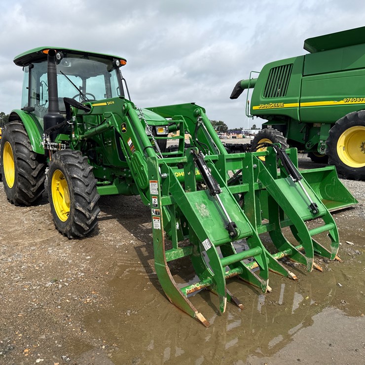 JOHN DEERE 5100E