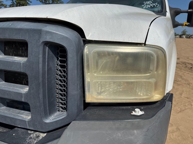 ford-f250-xl-image-15