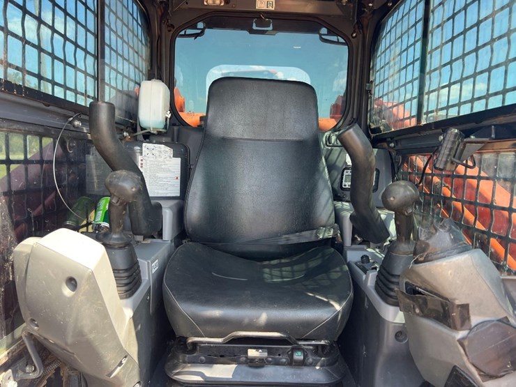 kubota-svl97-2-image-24