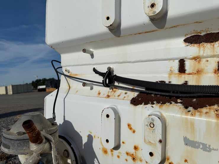 #5024-•-agm-agmc9l-~2000gal-water-tank-truck-bed-inv#:-5024-image-23