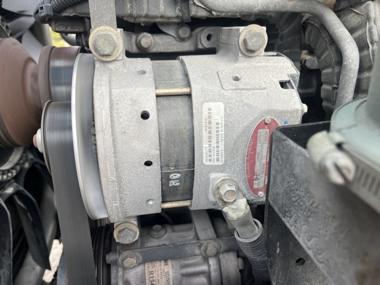 2020-kenworth-t680-image-27