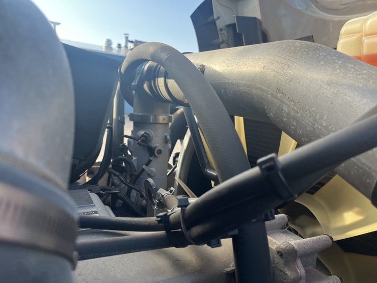 #1249-•-2011-navistar-7600-sba-6x4-2010-mixer-truck-image-28
