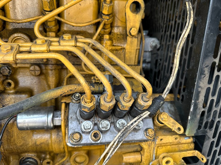 2007-caterpillar-xq20-image-22