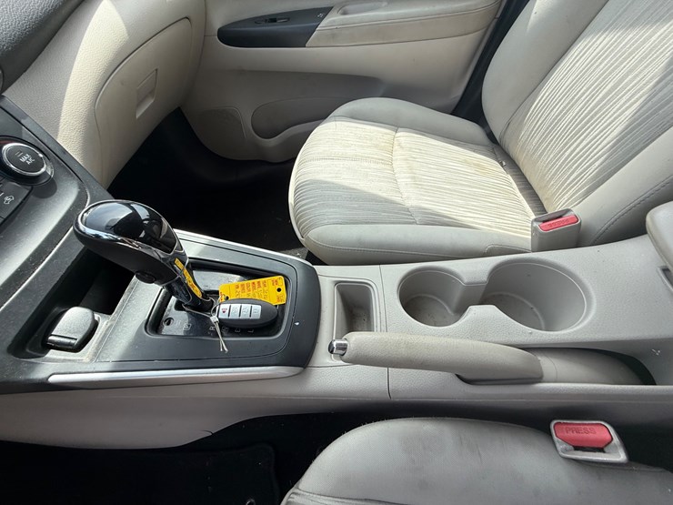 #3760-•-inop-2016-nissan-sentra-sedan-3n1ab7ap6gy243642-inv#:-3760-image-32