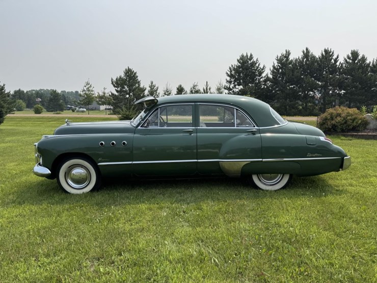 #1062-•-1949-buick-series-50-super-sedan-image-2