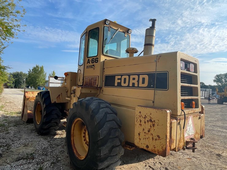 1981-ford-a66-image-13