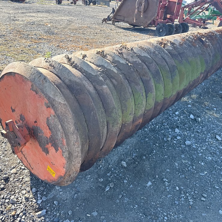 #23930 • 18' Cultipacker Roller