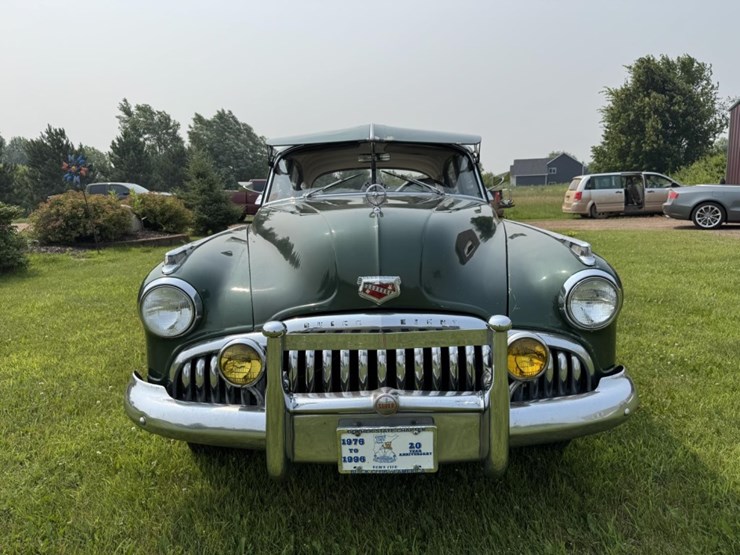 #1062-•-1949-buick-series-50-super-sedan-image-7