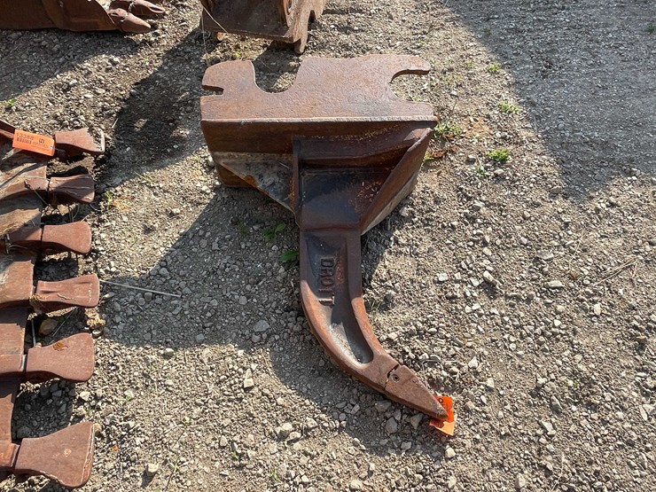 #13387-•-excavator-frost-tooth-image-3