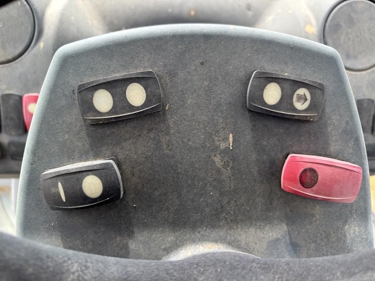 2013-caterpillar-420f-image-37