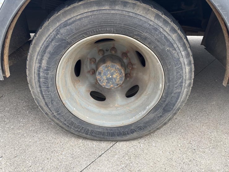 2012-ford-f550-image-35