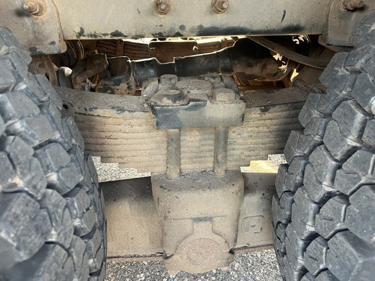 #1249-•-2011-navistar-7600-sba-6x4-2010-mixer-truck-image-98