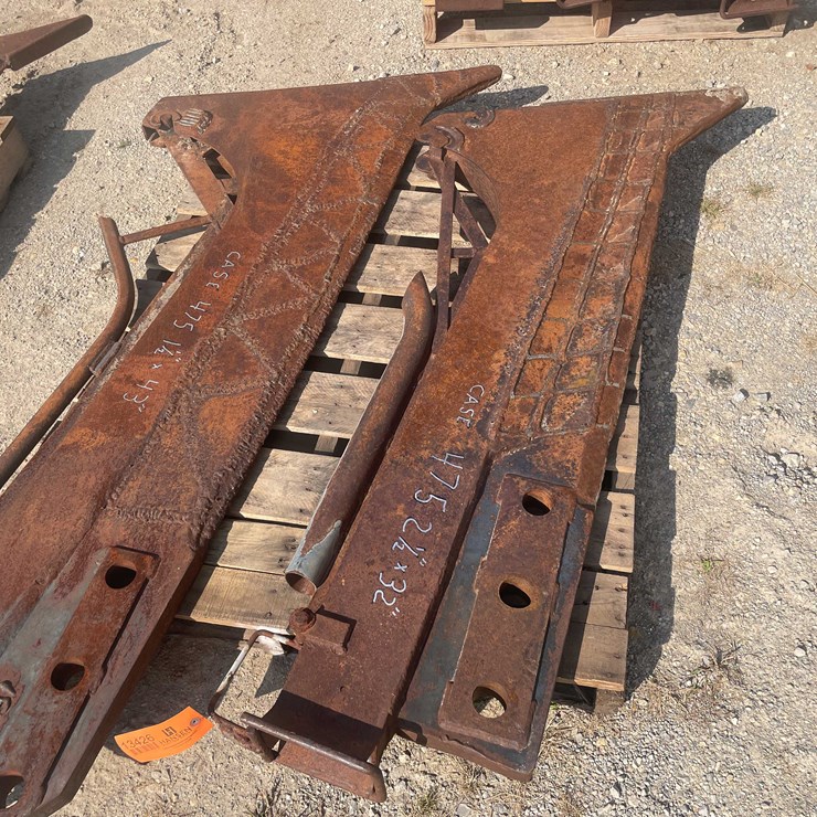 CASE 475