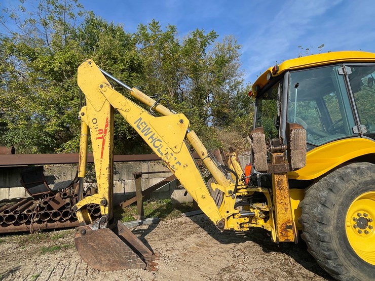 #13311-•-2001-new-holland-lb110e-backhoe-loader-image-27