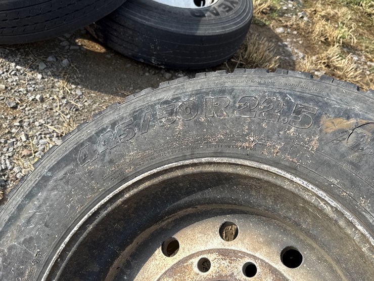 #5271-•-lot-of-(2)-445/50r22.5-tires-w/-rims-image-10