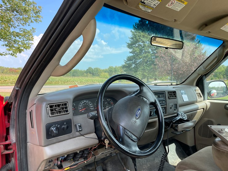 2003-ford-f250-xl-image-11