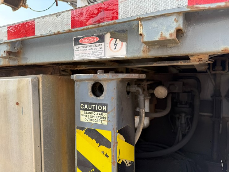 2005-international-durastar-4300-image-21