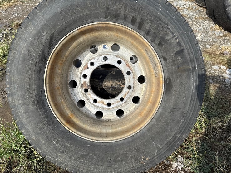 #5269-•-lot-of-(2)-445/50r22.5-tires-w/-rims-image-9