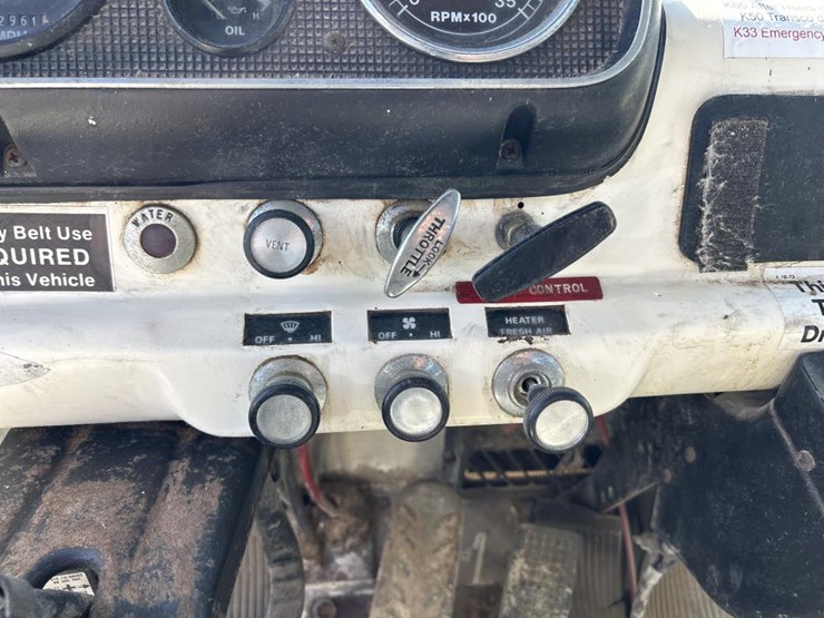 1990-ford-8000-image-64