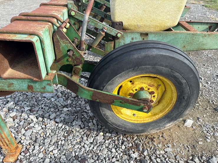 john-deere-7100-image-21
