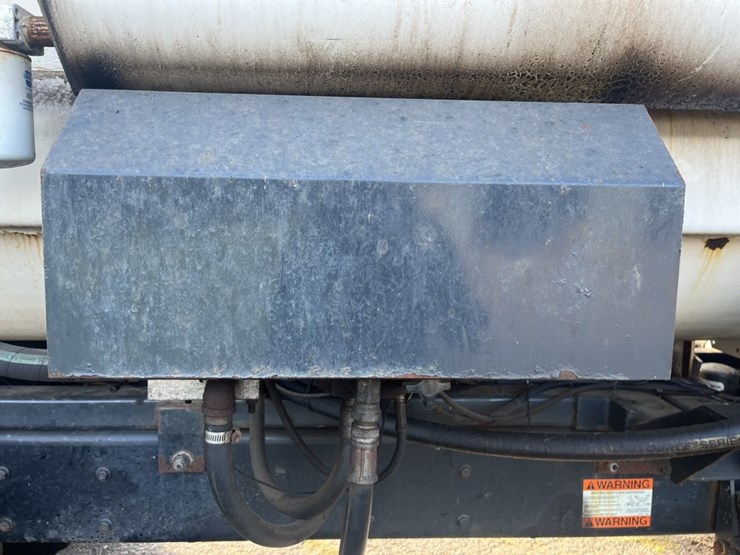 #1249-•-2011-navistar-7600-sba-6x4-2010-mixer-truck-image-68