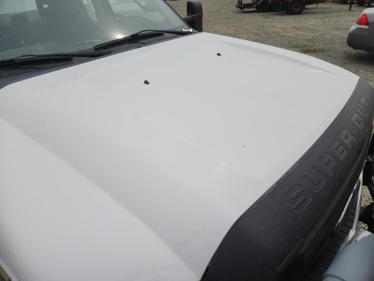2011-ford-f550-image-13
