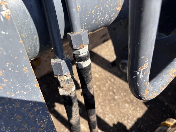 2019-deere-310l-ep-image-13