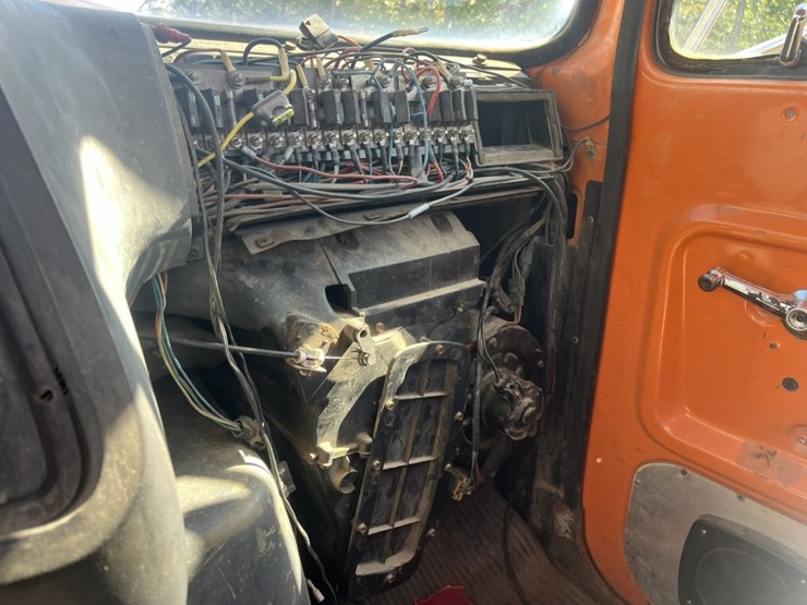 1994-ford-lts9000-image-43