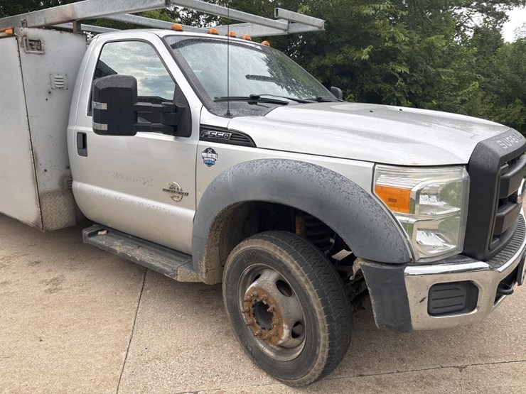 2012-ford-f550-image-8