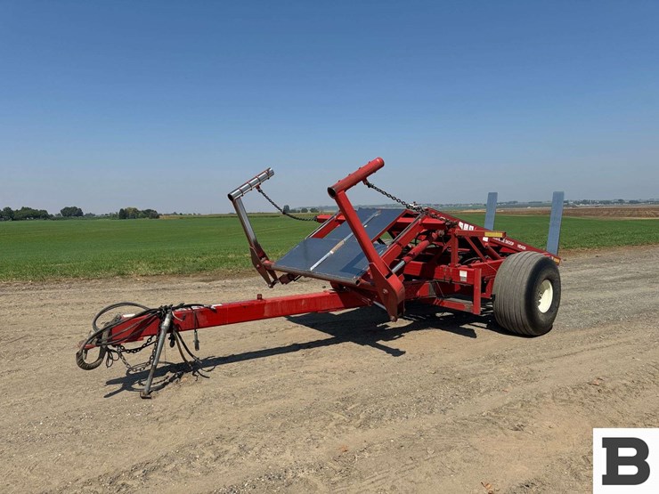 morris-pro-ag-bale-stacker-image-1