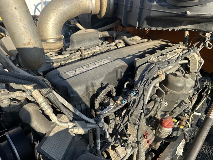 2023-kenworth-w990-image-43