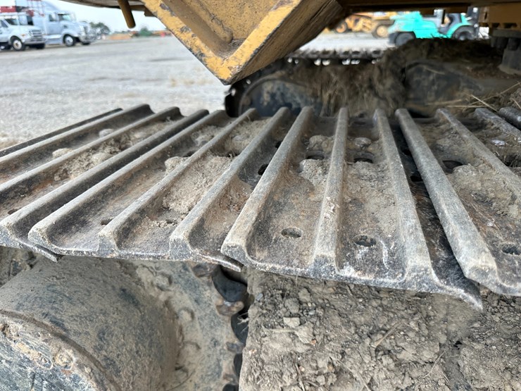 caterpillar-311fl-image-13