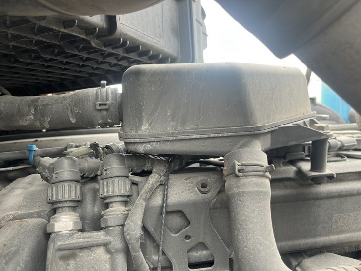 2020-kenworth-t680-image-40