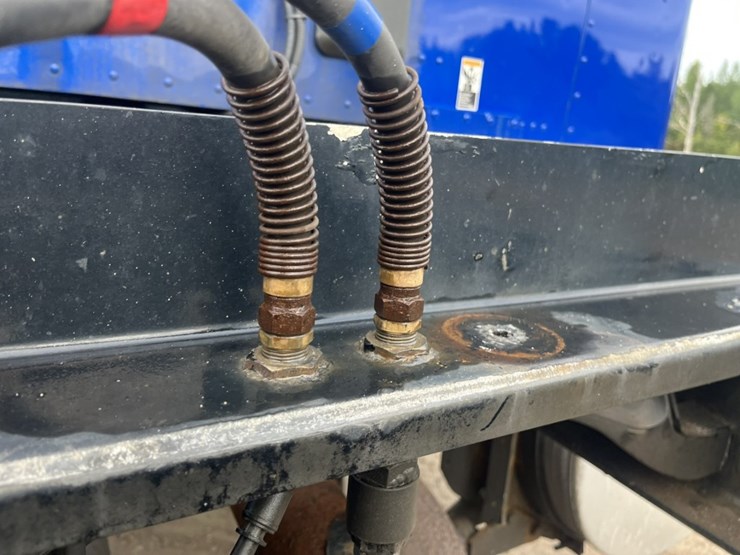 2020-kenworth-t680-image-64