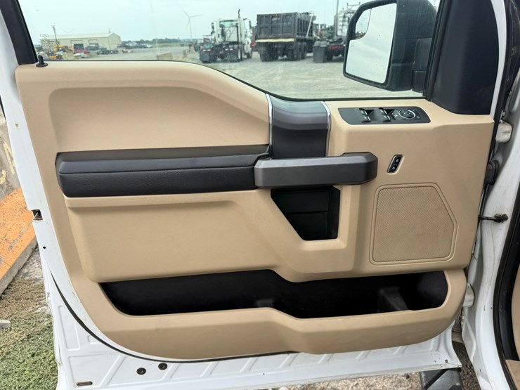 2018-ford-f150-image-24