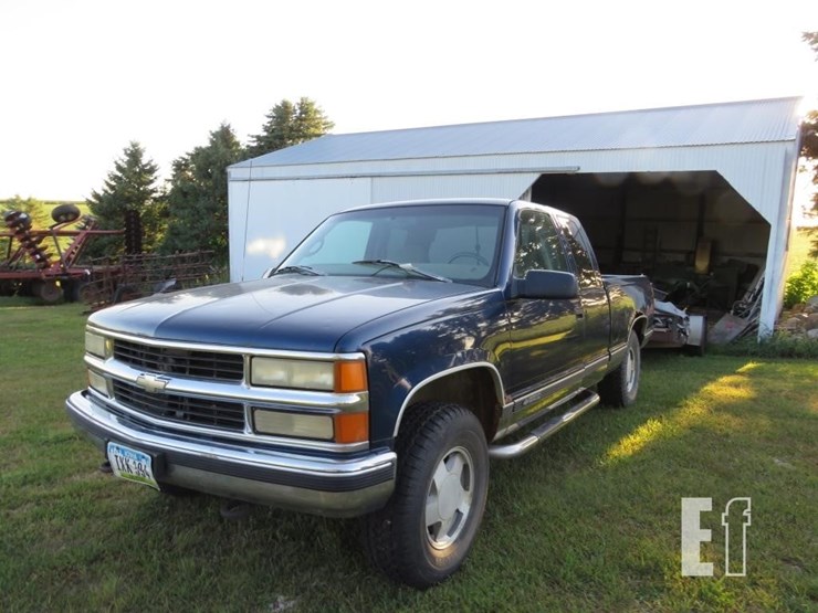 1998-chevrolet-1/2-ton-4x4-ext-cab-image-2