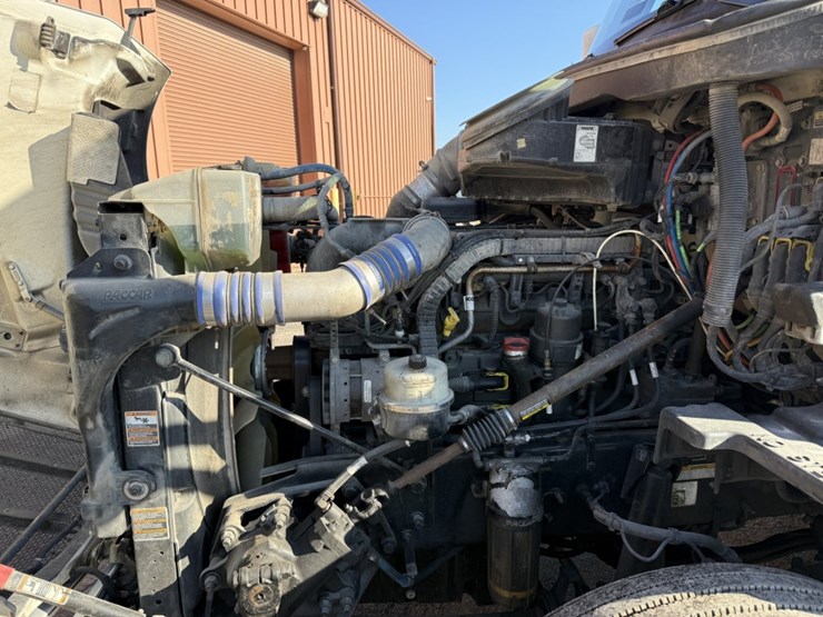 2020-peterbilt-579-image-19