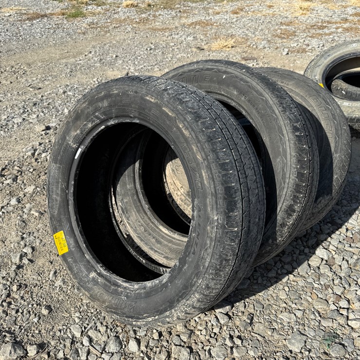 #9730 • Lot of (4) P275/55R20 Tires Inv#: 9730