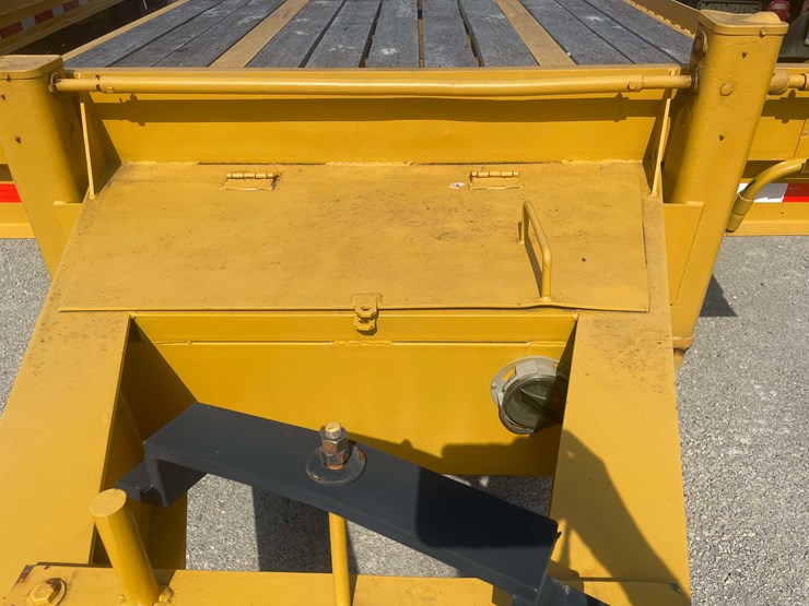 2000-custom-flatbed-image-9