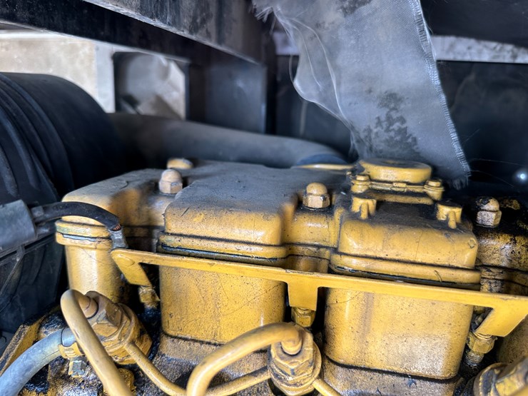 2007-caterpillar-xq20-image-24