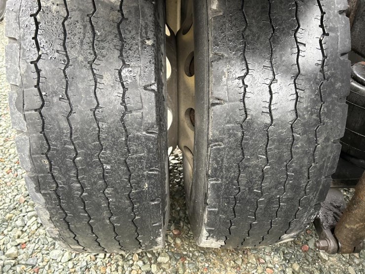 2018-kenworth-t680-image-102